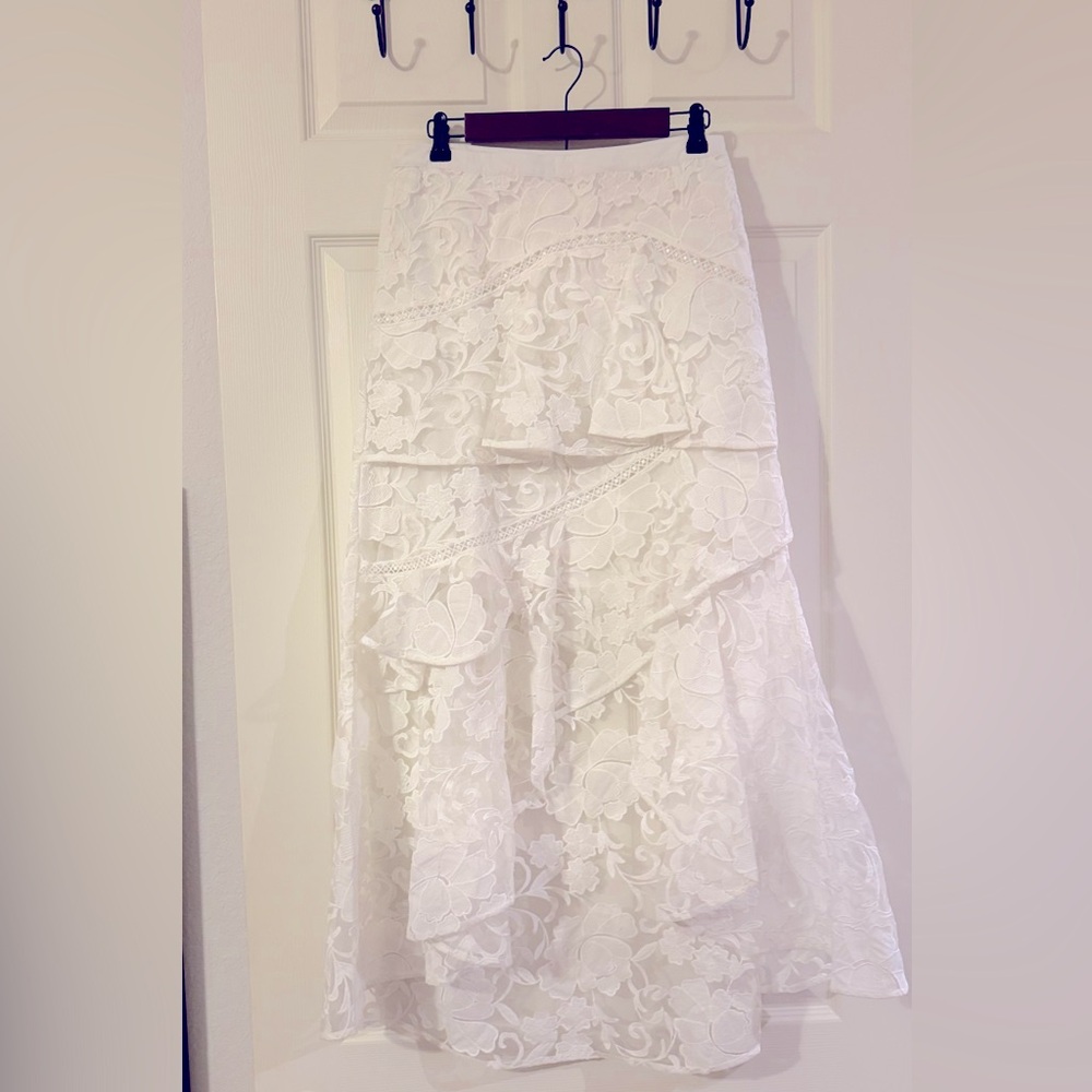 NEW. Beautiful White Lace Boston Proper Skirt.